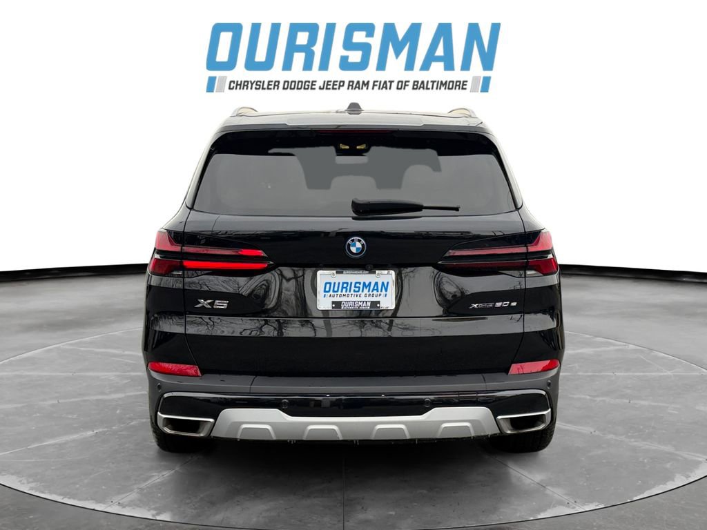 Used 2024 BMW X5 xDrive50e image 5