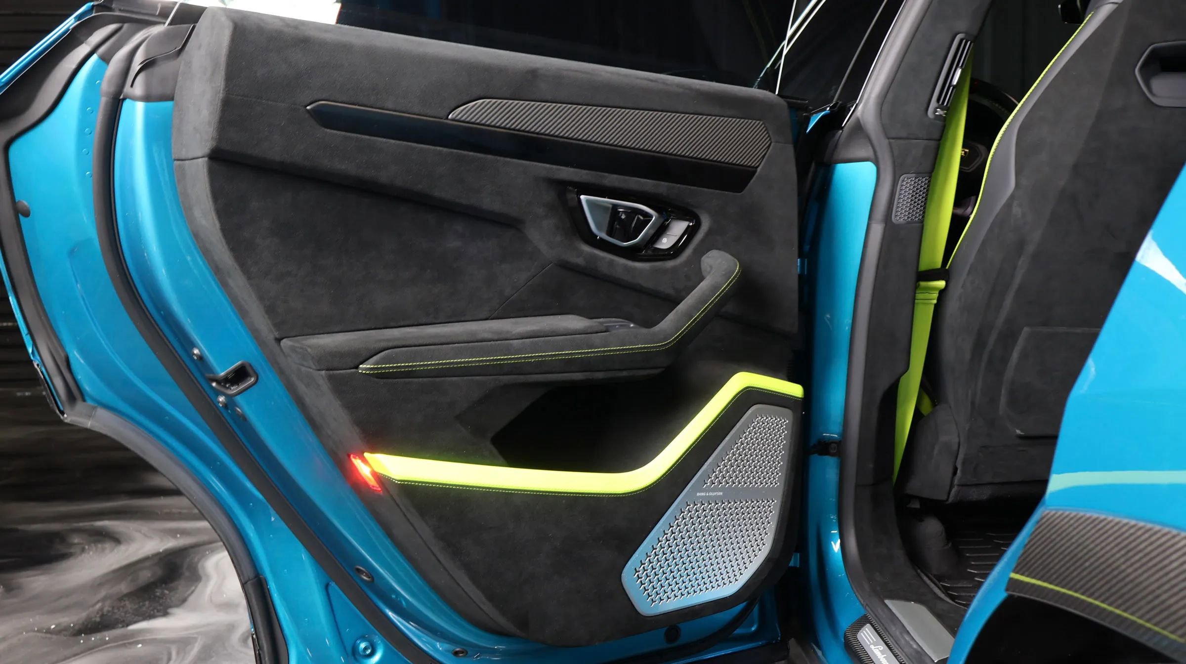 Used 2023 Lamborghini Urus Performante image 23