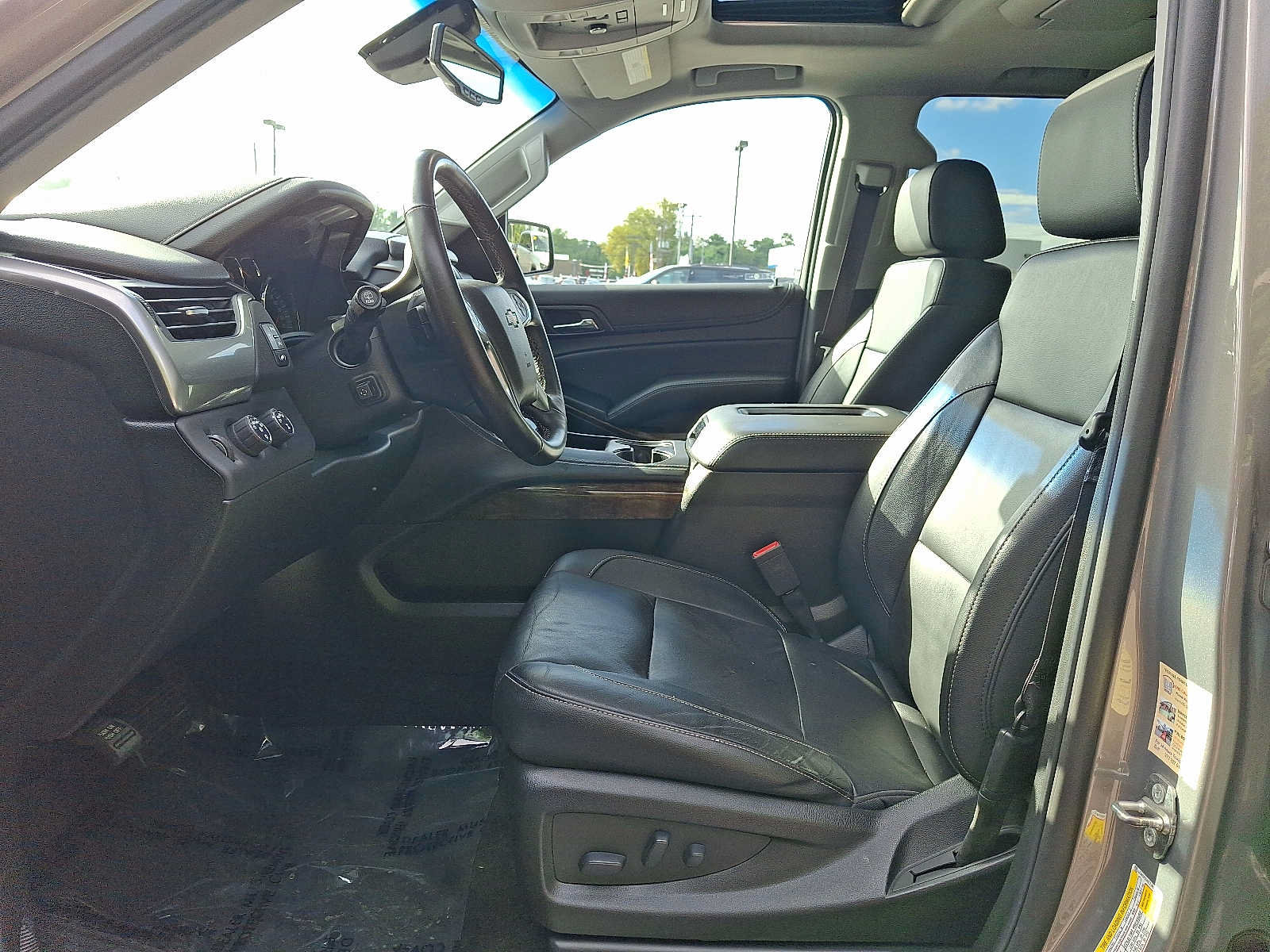 Used 2018 Chevrolet Tahoe LT w/ LT Signature Package AWD/4WD image 13