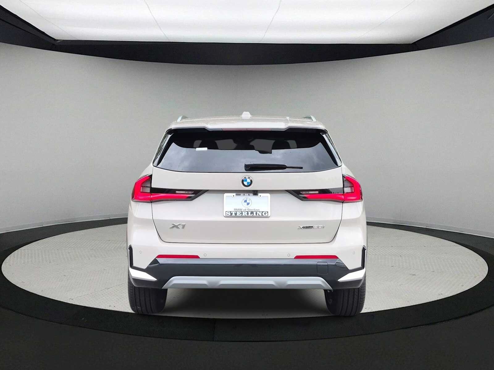 New 2026 BMW X1 xDrive28i w/ Technology Package AWD/4WD image 7