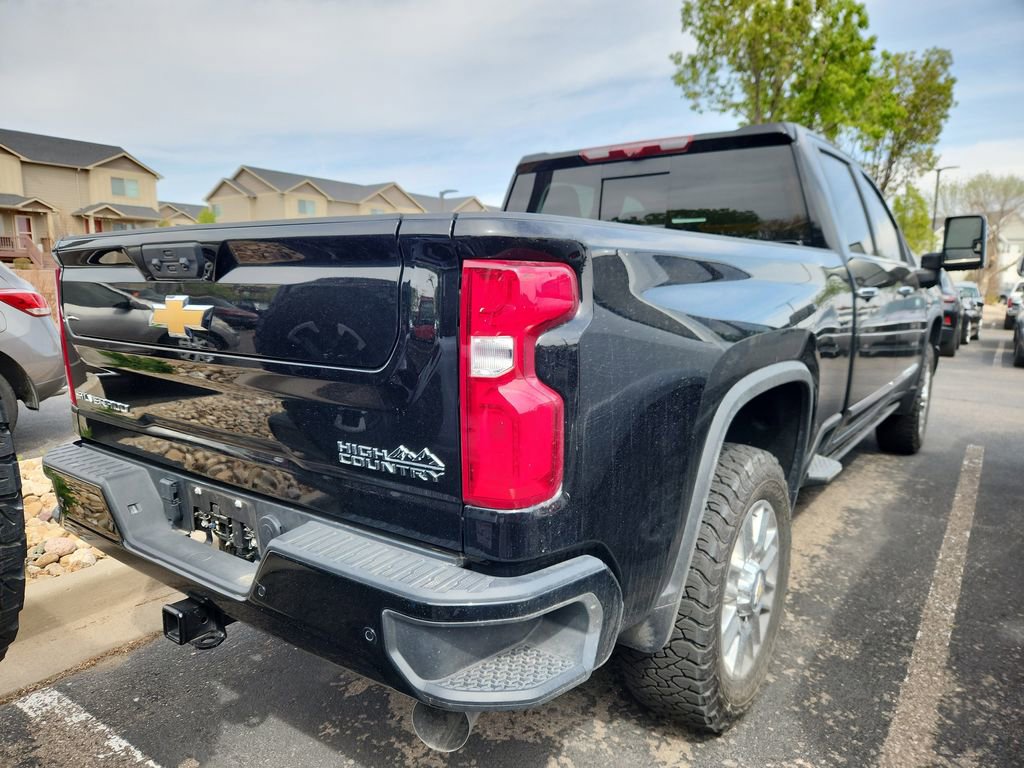 Used 2024 Chevrolet Silverado 2500 High Country w/ High Country Premium Package image 4