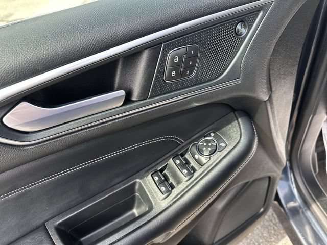 Used 2024 Ford Edge Titanium AWD/4WD image 17