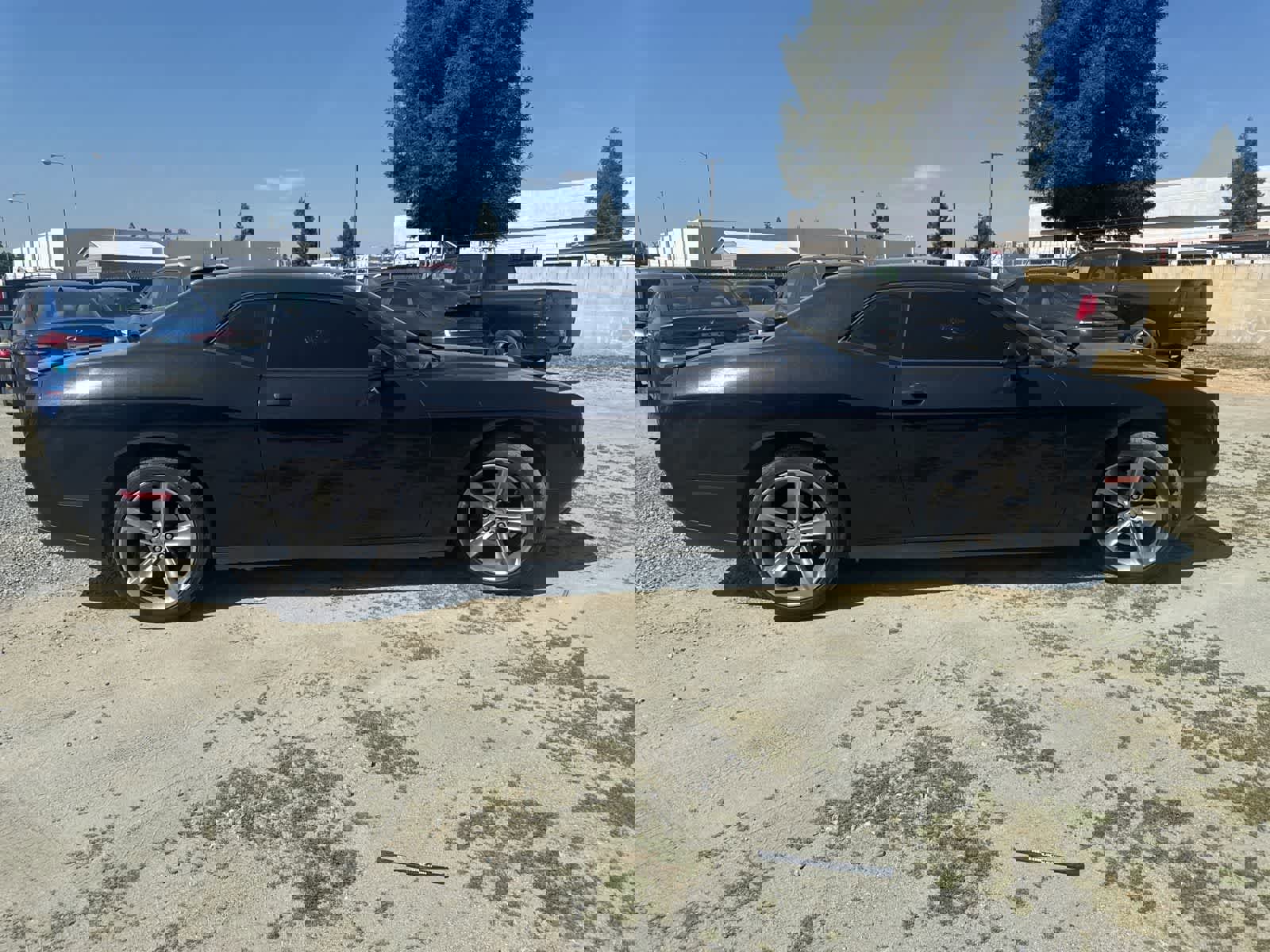 Used 2015 Dodge Challenger R/T w/ Quick Order Package 22B R/T image 4