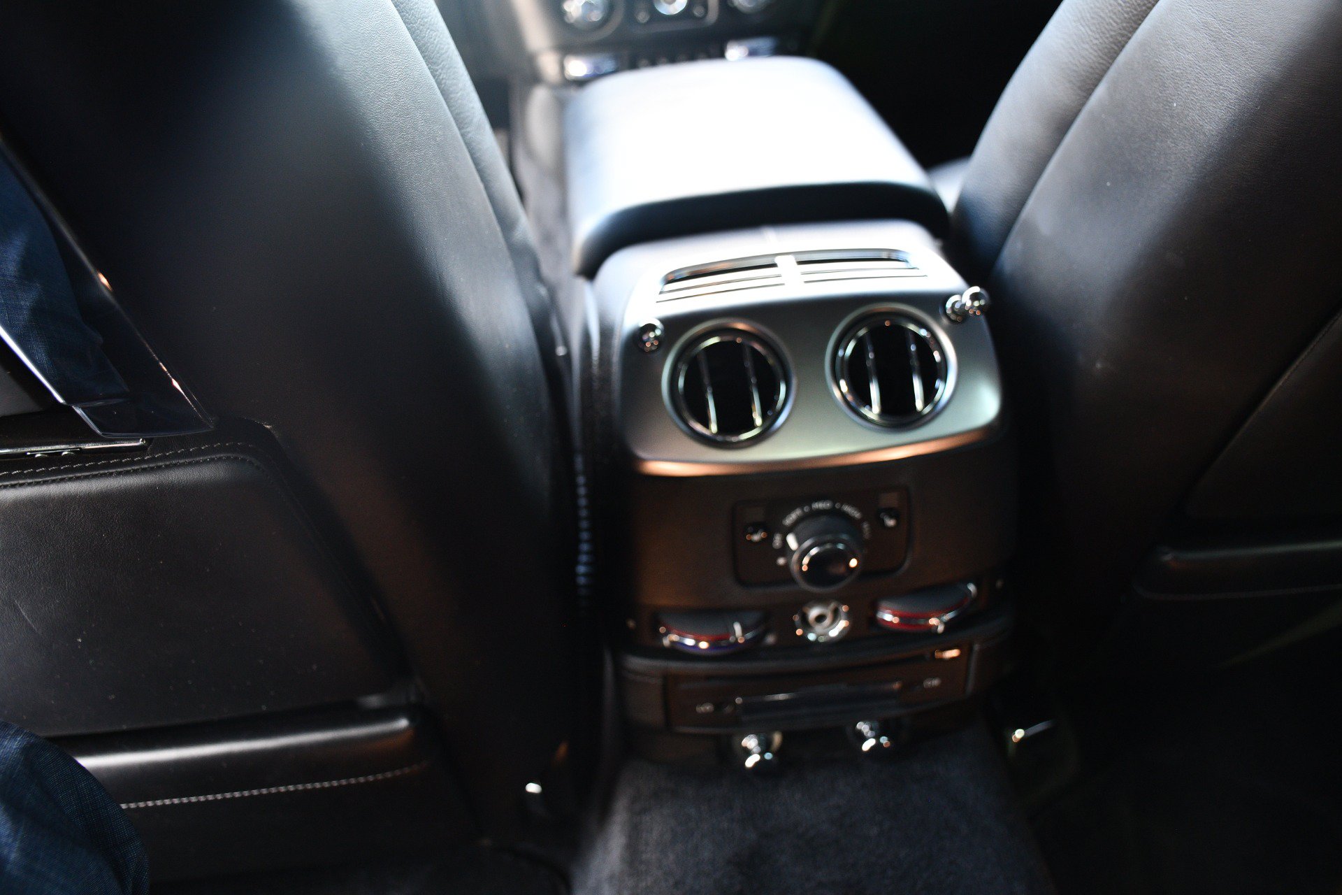 Used 2015 Rolls-Royce Ghost RWD image 12