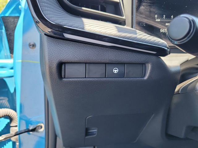 Used 2025 Nissan Kicks SR AWD/4WD image 14