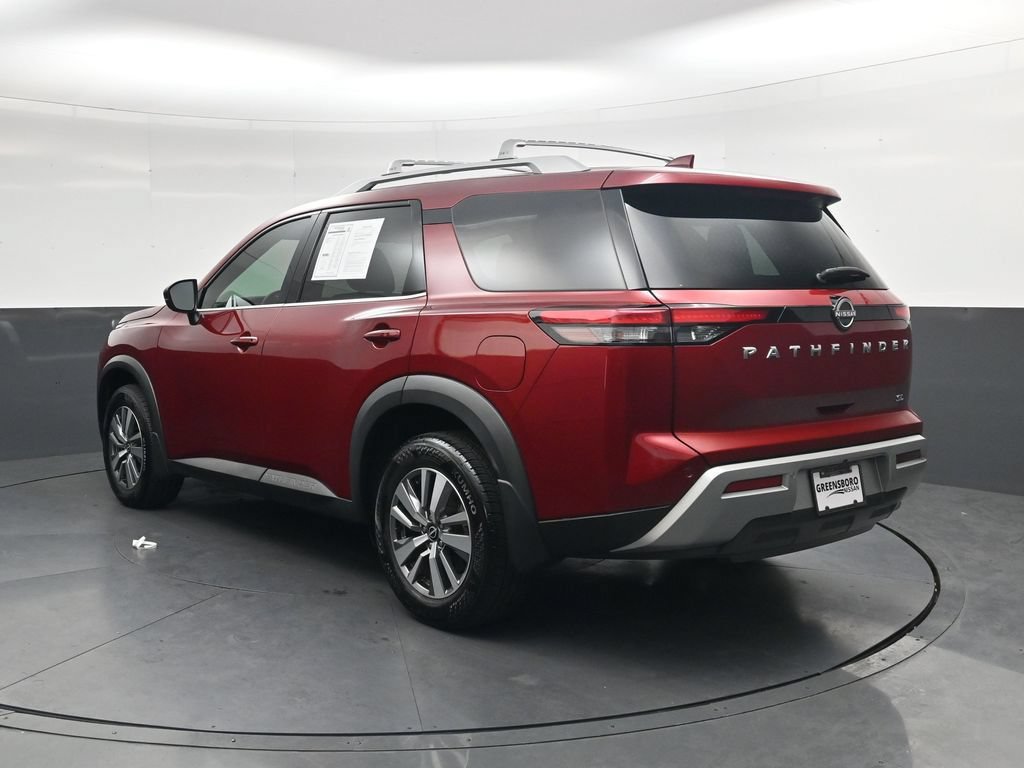 Used 2023 Nissan Pathfinder SL FWD image 8