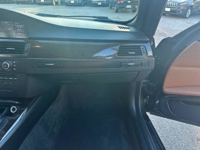 Used 2013 BMW 328i Convertible RWD image 30