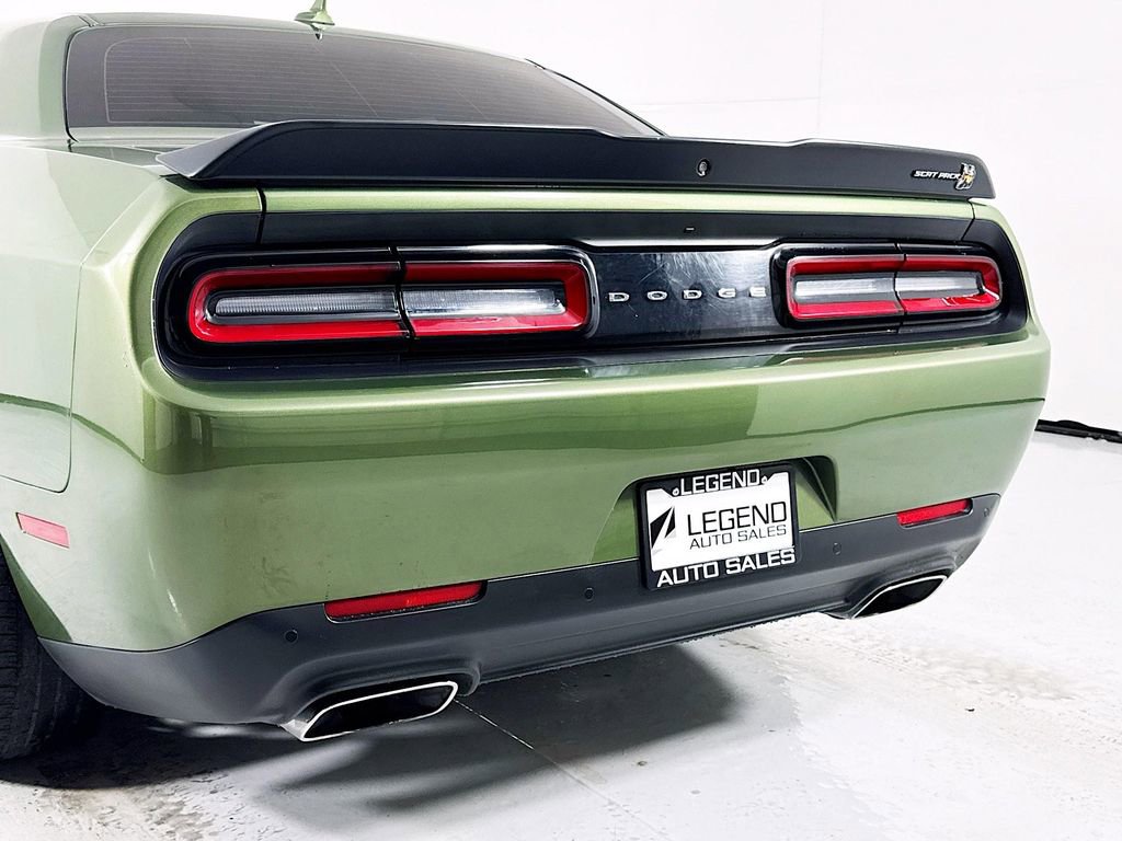 Used 2022 Dodge Challenger R/T Scat Pack RWD image 11