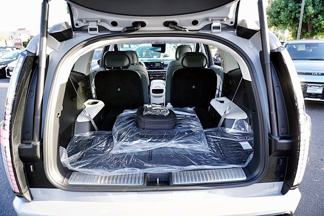 New 2026 Hyundai Ioniq 9 Calligraphy image 17