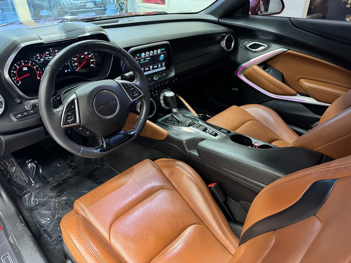 Used 2016 Chevrolet Camaro LT RWD image 16