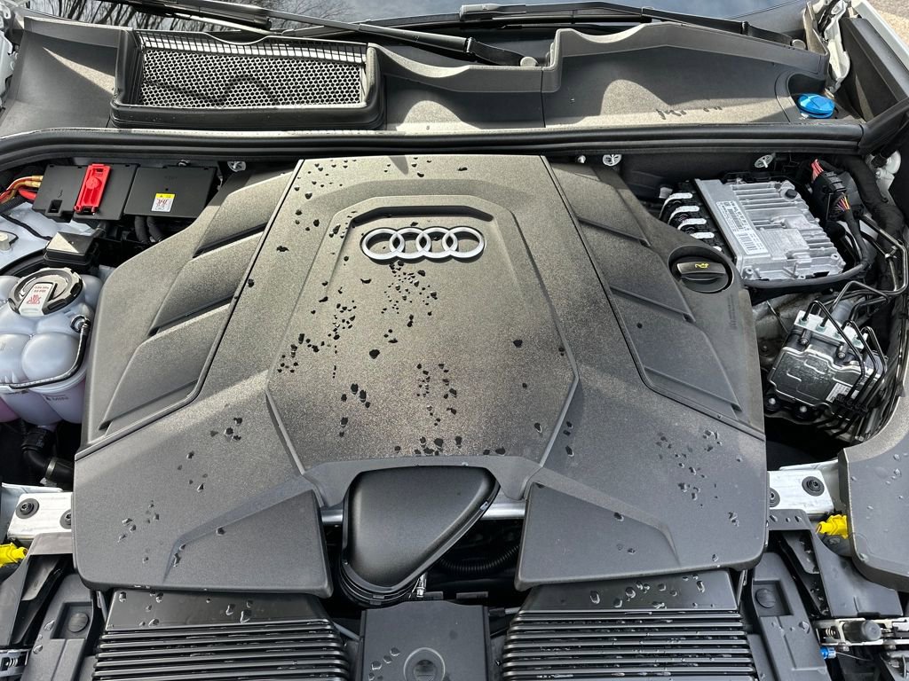 Used 2023 Audi Q8 Premium Plus image 18