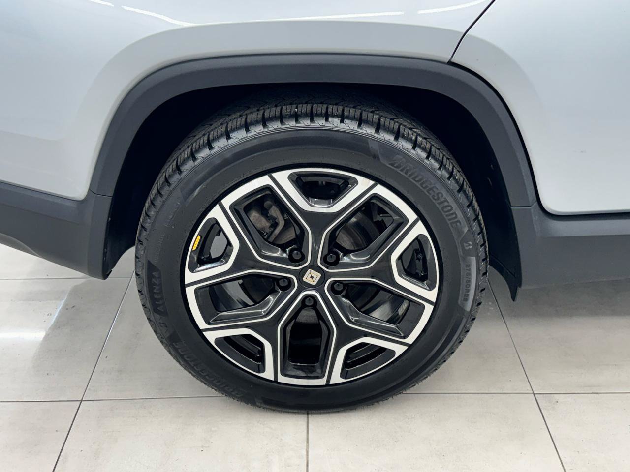 Used 2025 Rivian R1T Adventure AWD/4WD image 32