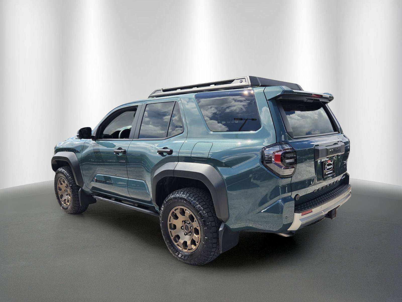 Used 2025 Toyota 4Runner Trailhunter AWD/4WD image 5