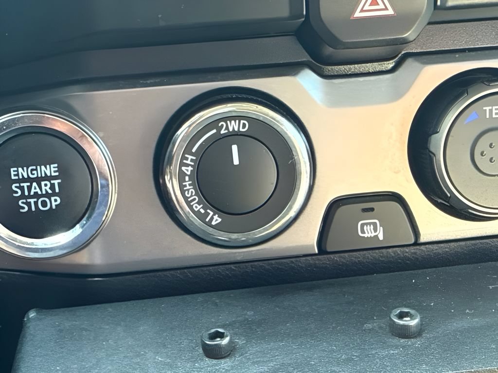Used 2023 Toyota Tacoma SR5 w/ Technology Package AWD/4WD image 12