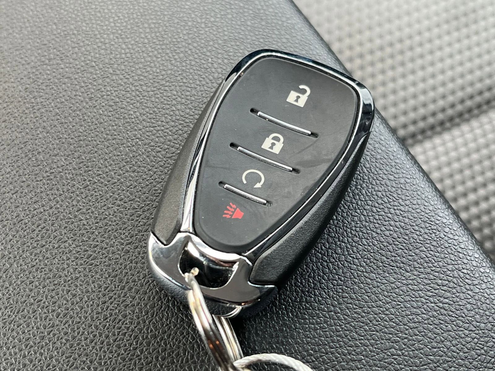 Used 2025 Chevrolet Trax LT image 23