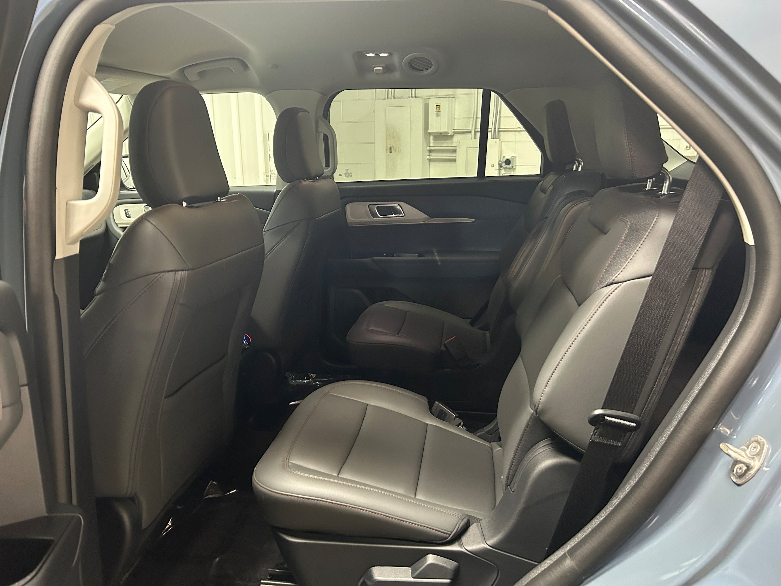 Used 2025 Ford Explorer Active w/ Active Comfort Package AWD/4WD image 10