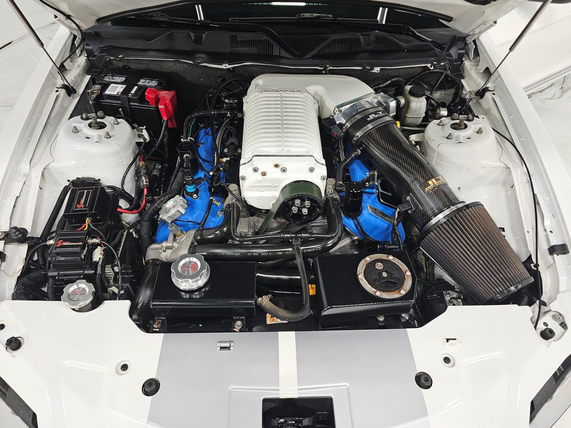 Used 2012 Ford Mustang Shelby GT500 w/ Electronics Pkg RWD image 2