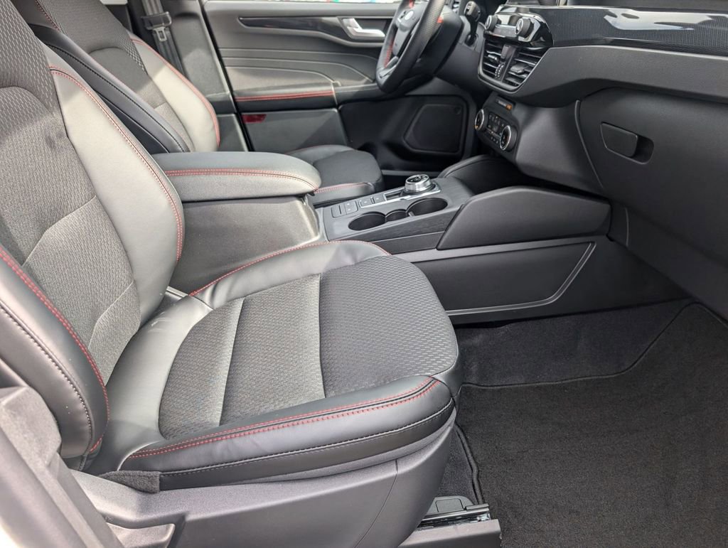 New 2026 Ford Escape ST-Line w/ Cold Weather Package image 43