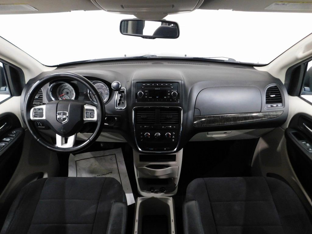 Used 2011 Dodge Grand Caravan SXT image 38