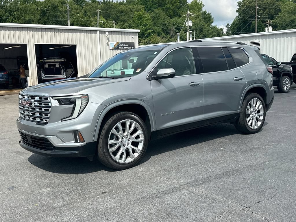 Used 2024 GMC Acadia Denali w/ Super Cruise Package FWD image 2