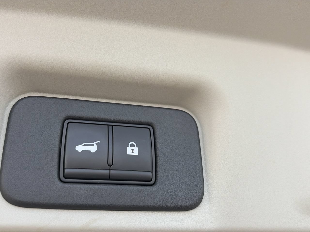 Certified 2024 Nissan Ariya AWD image 11