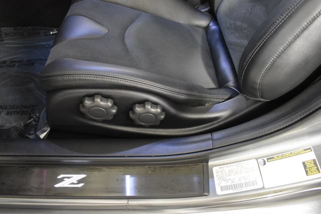 Used 2025 Nissan Z Performance w/ Floor Mat Package RWD image 13