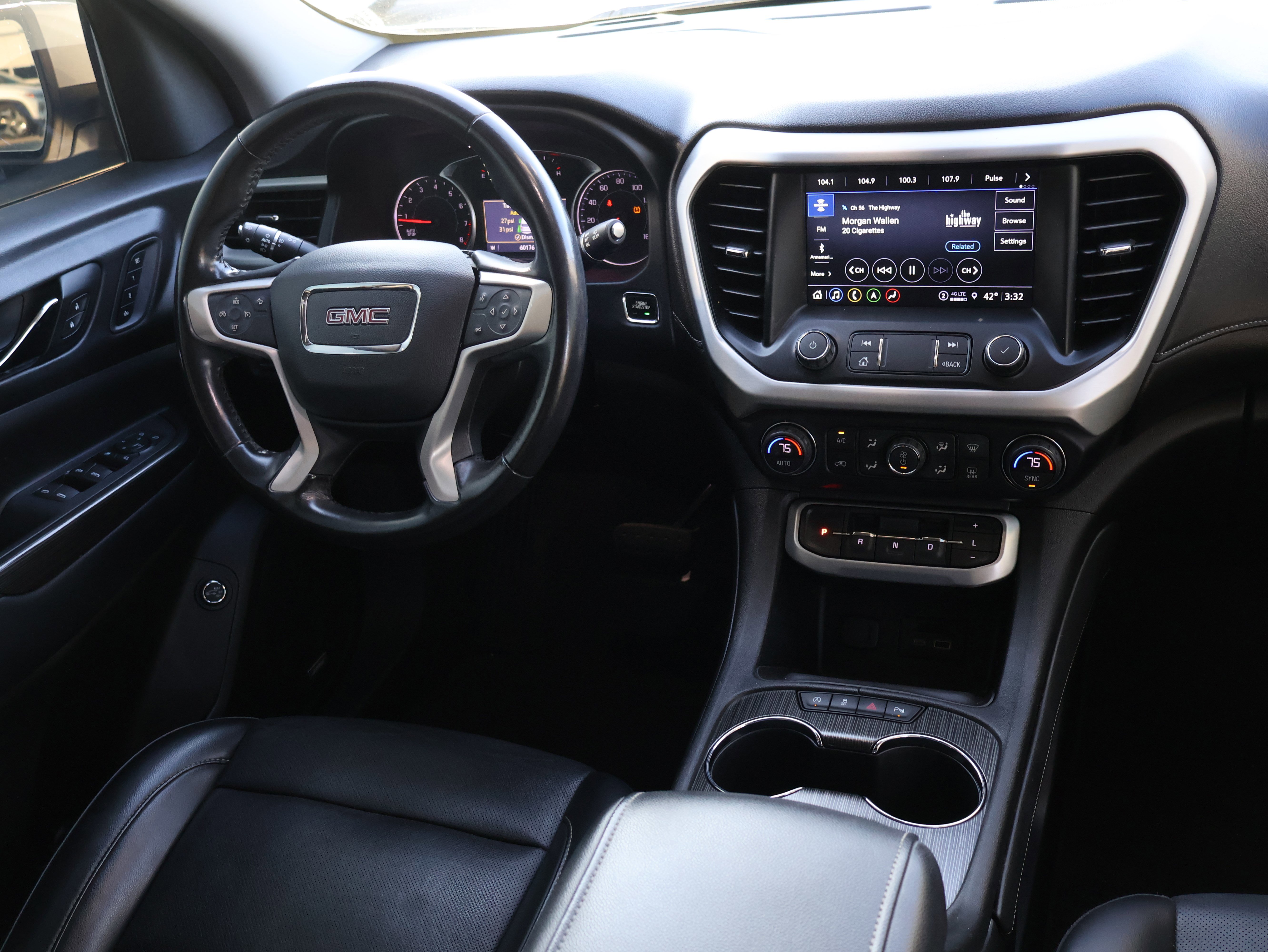 Used 2021 GMC Acadia SLT w/ Premium Package image 18