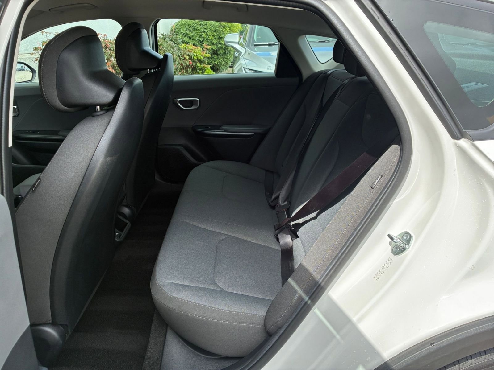 Used 2025 Kia K4 LXS image 25