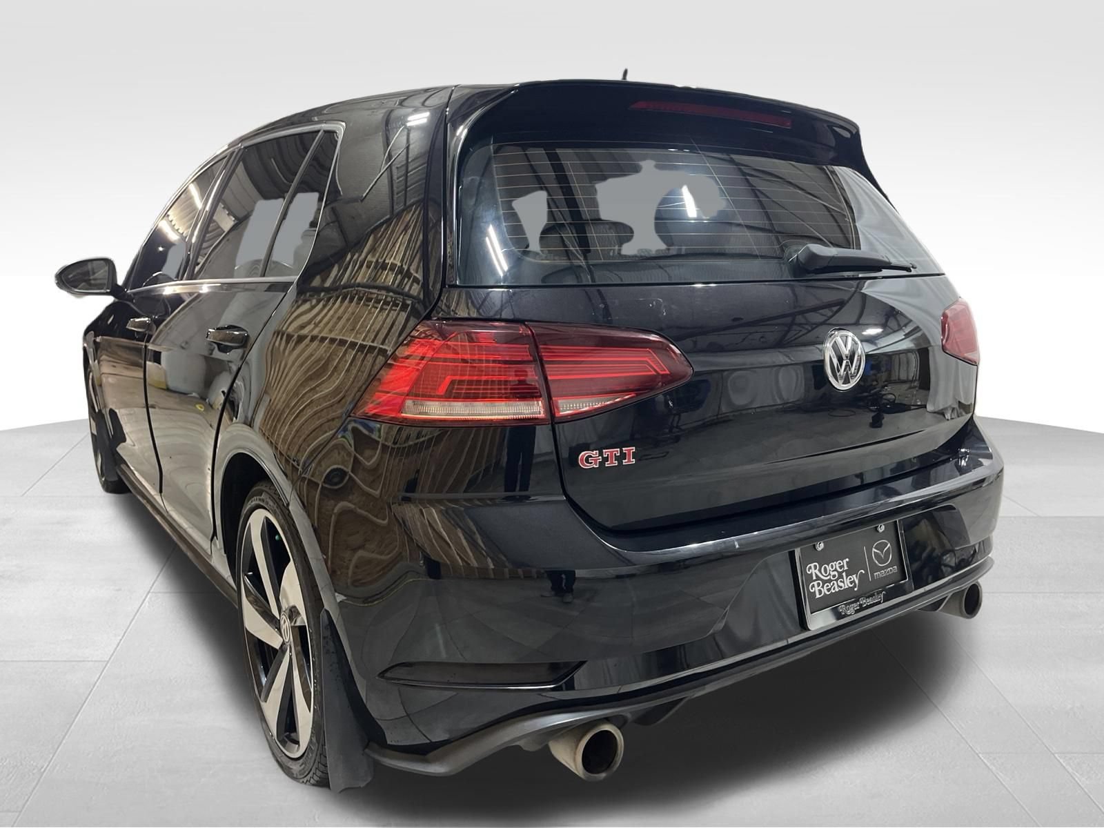 Used 2020 Volkswagen Golf 4-Door FWD image 7