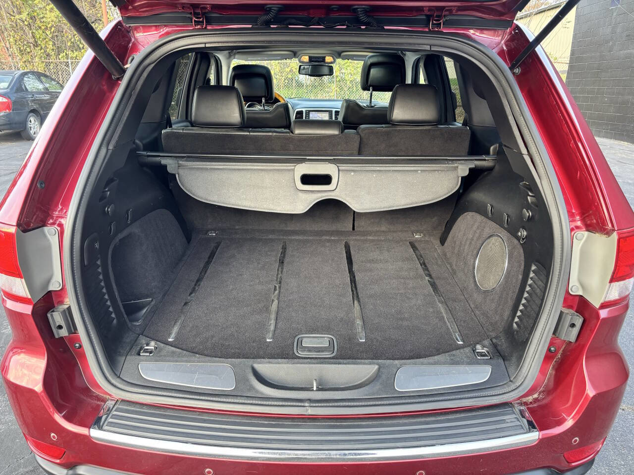 Used 2013 Jeep Grand Cherokee Overland w/ Advance Technology Group image 7