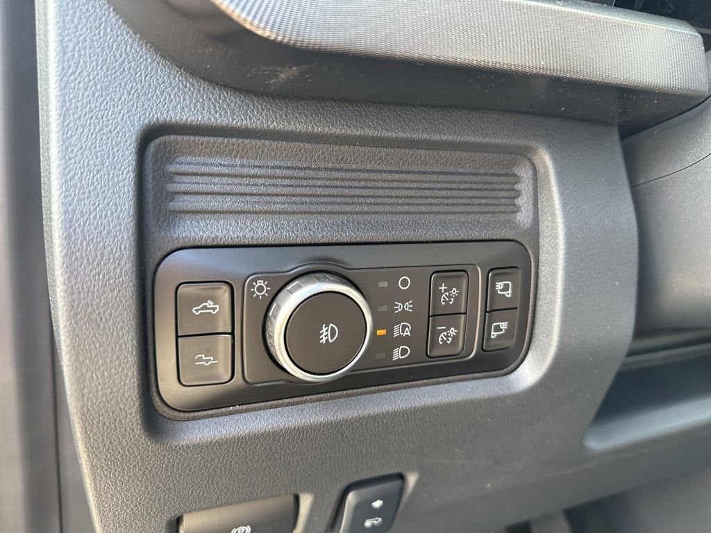 New 2026 Ford F250 Platinum image 17