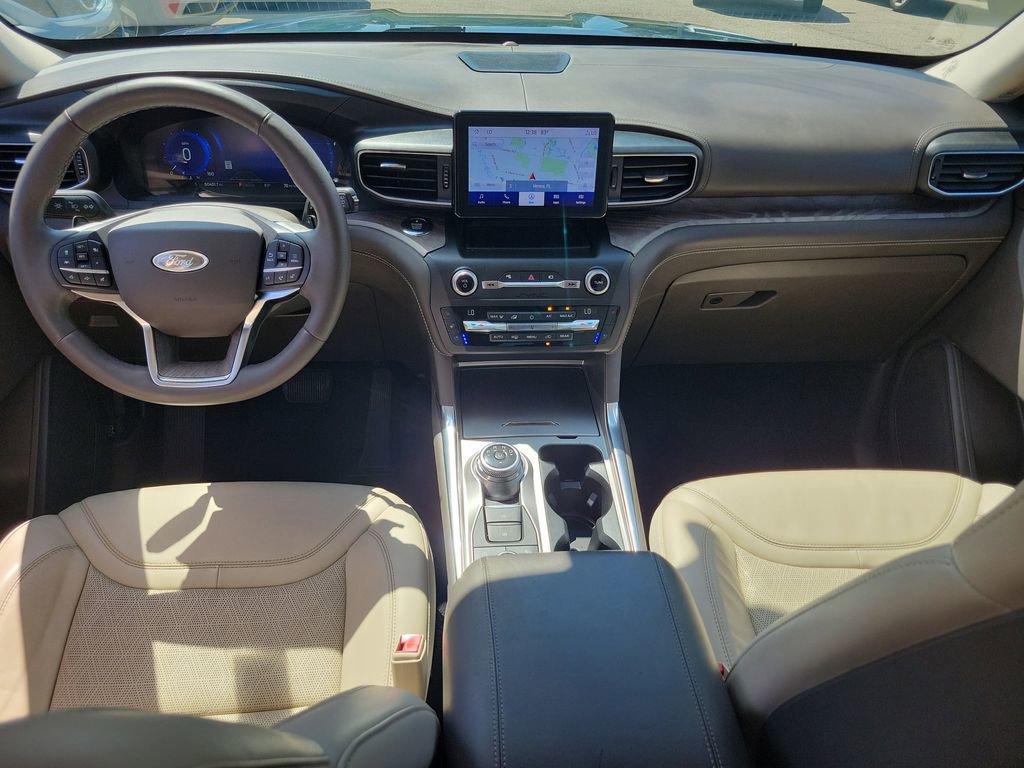 Used 2020 Ford Explorer Platinum image 24