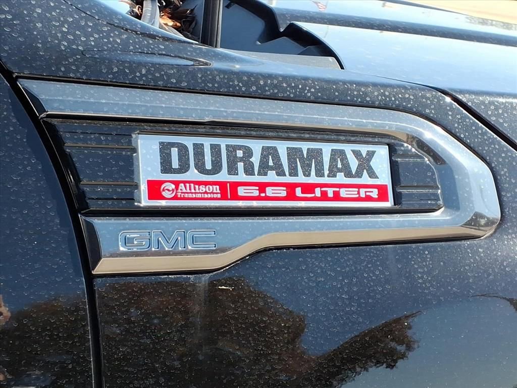 Used 2023 GMC Sierra 2500 AT4 w/ AT4 Preferred Package image 10