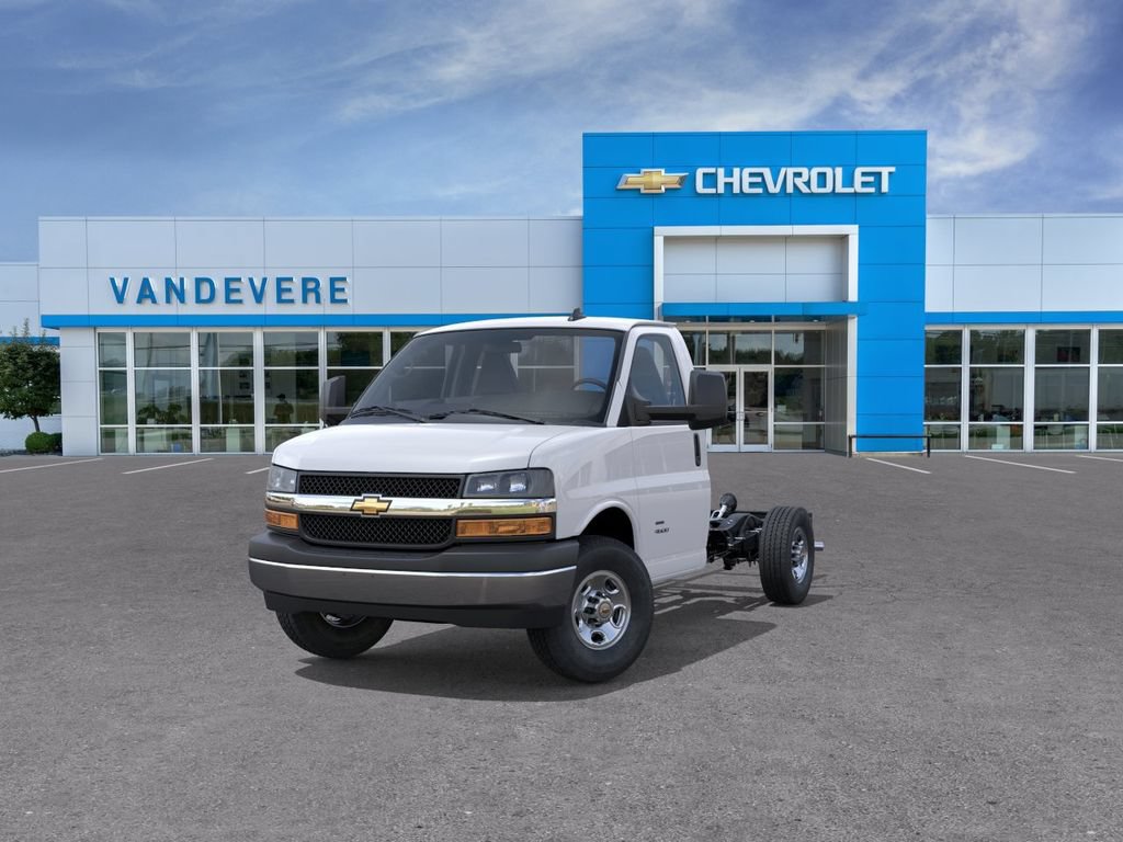 New 2026 Chevrolet Express 3500 w/ Power Convenience Package RWD image 8