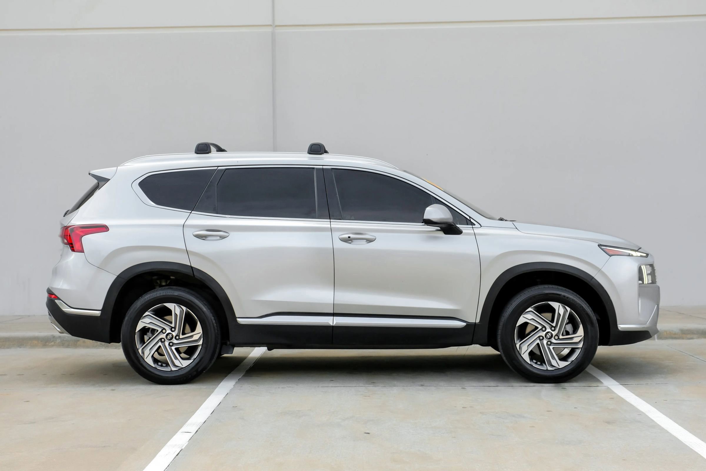 Used 2022 Hyundai Santa Fe SEL image 2