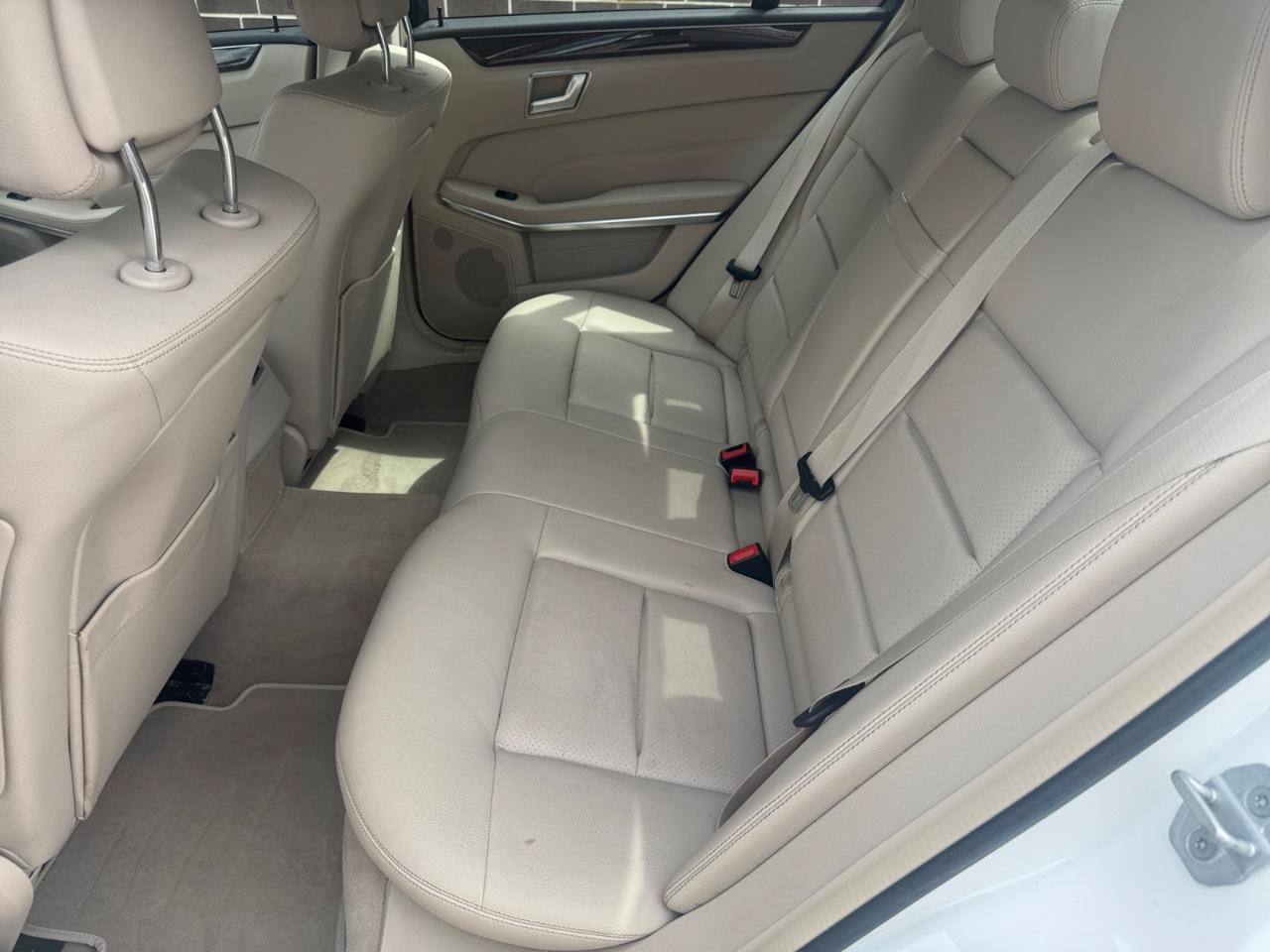 Used 2016 Mercedes-Benz E 350 4MATIC Sedan image 6