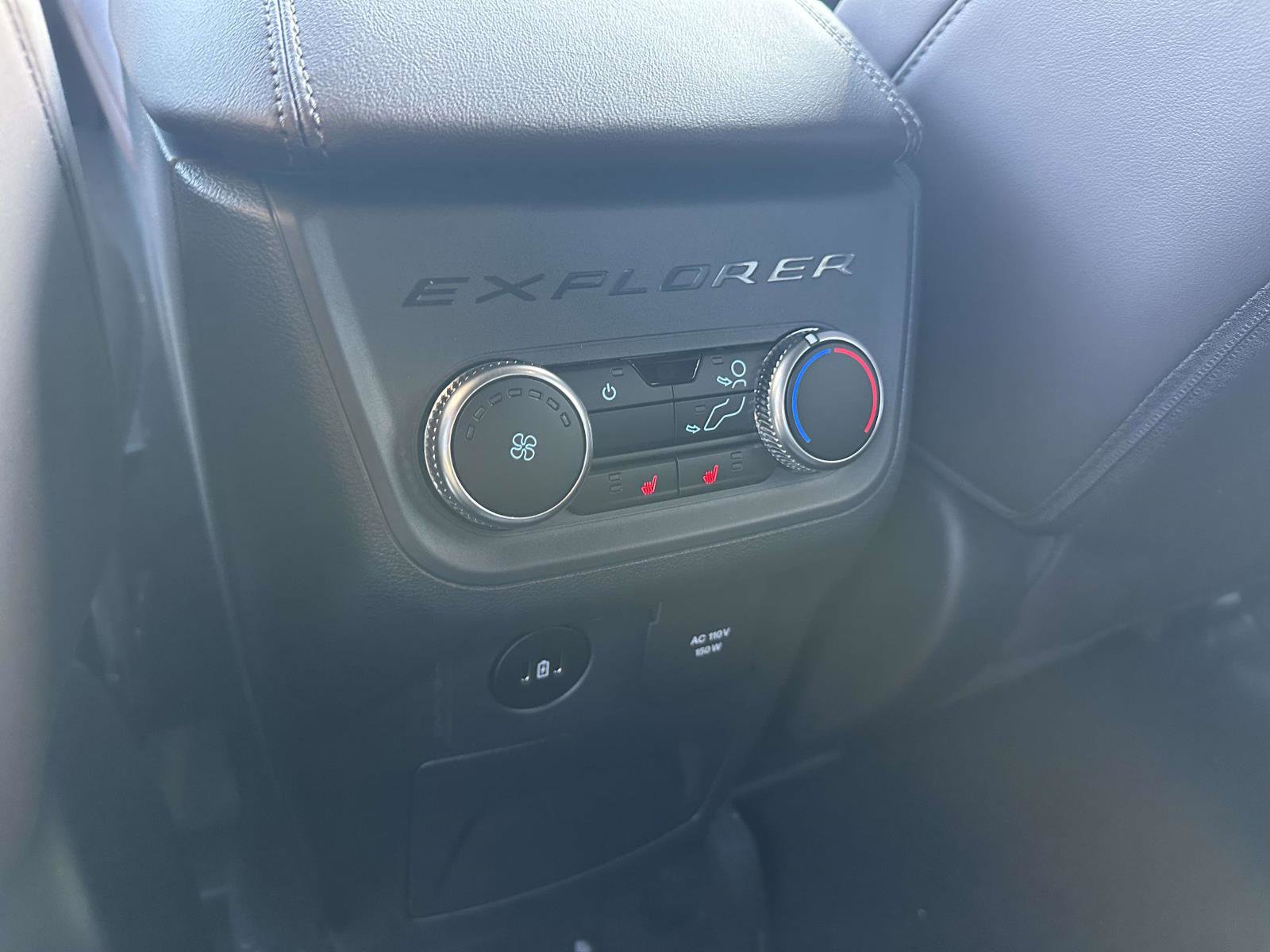 New 2026 Ford Explorer Platinum w/ LUX Leather Package image 9