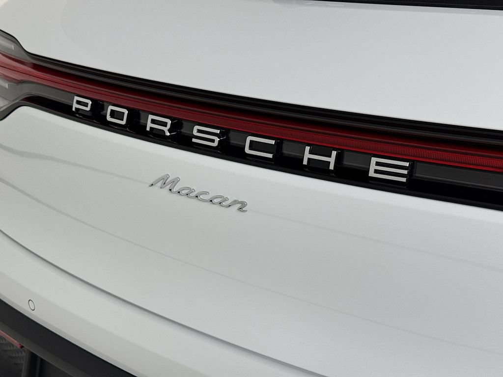 New 2026 Porsche Macan AWD/4WD image 33