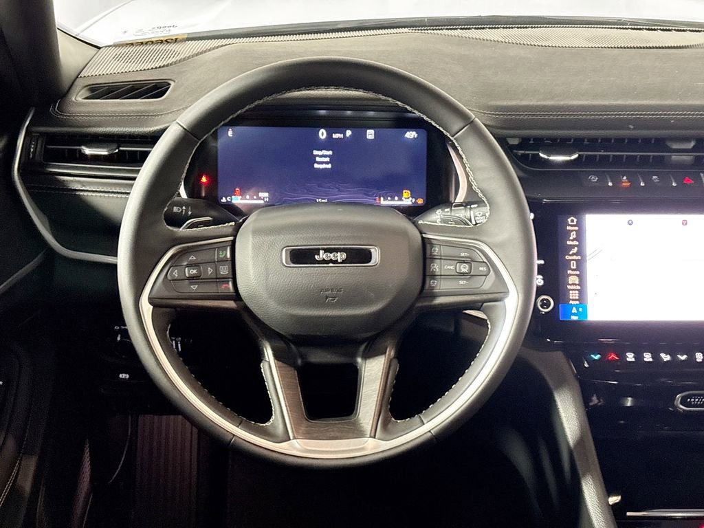 New 2026 Jeep Grand Cherokee Altitude AWD/4WD image 13