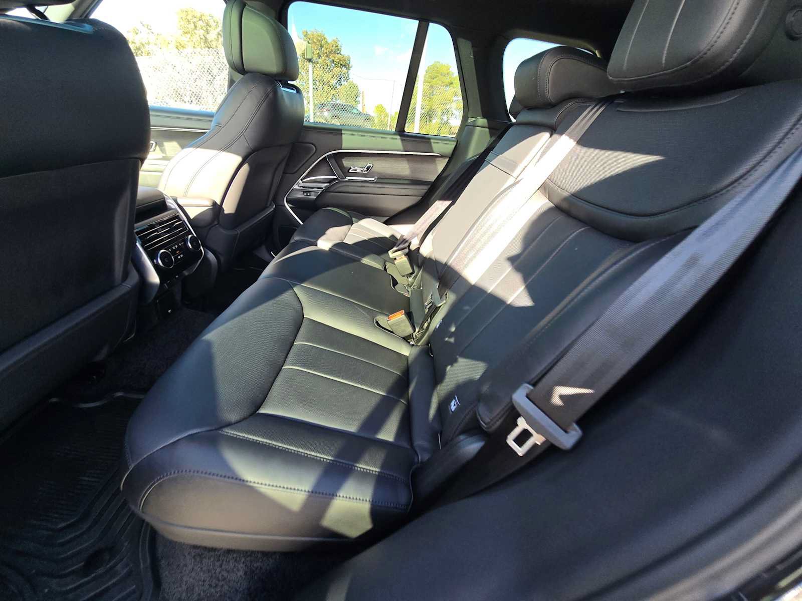 New 2025 Land Rover Range Rover SE AWD/4WD image 20