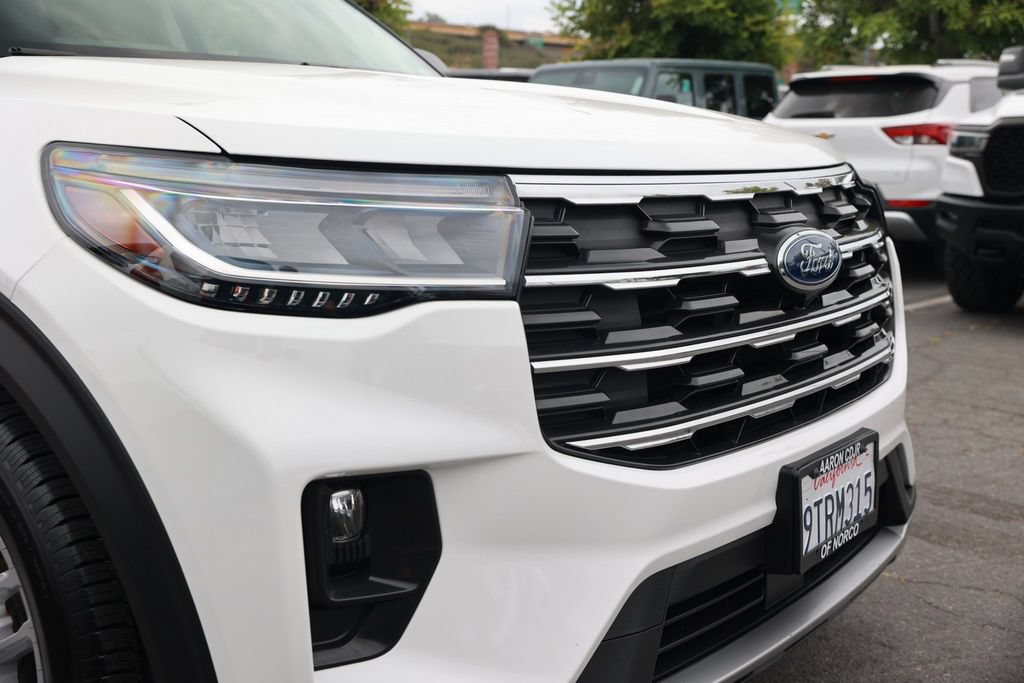Used 2025 Ford Explorer Active w/ Active Comfort Package RWD image 7