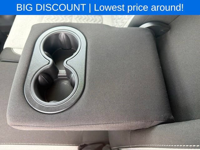 Used 2023 Chevrolet Equinox LS w/ LPO, Cargo Package FWD image 16
