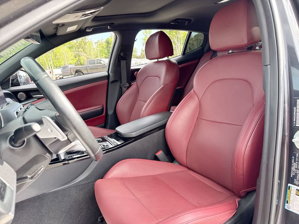 Used 2023 Kia Stinger GT-Line w/ Sun & Sound Package RWD image 11