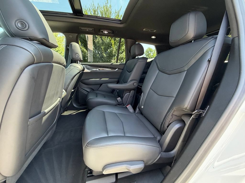 Certified 2024 Cadillac XT6 Sport w/ LPO, Floor Liner Package AWD/4WD image 13