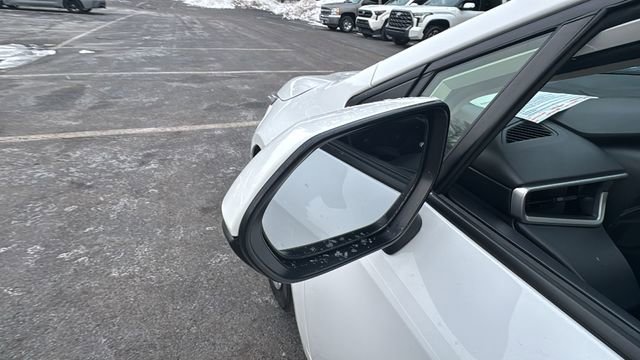 Used 2024 Toyota Corolla LE image 39