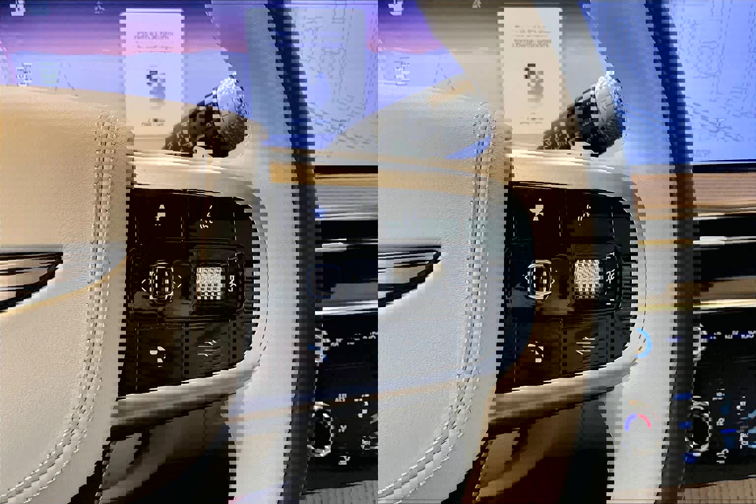 Used 2025 Genesis GV80 3.5T Prestige image 25