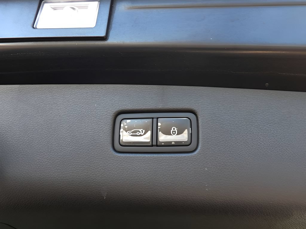 Used 2025 Genesis GV70 2.5T AWD/4WD image 18