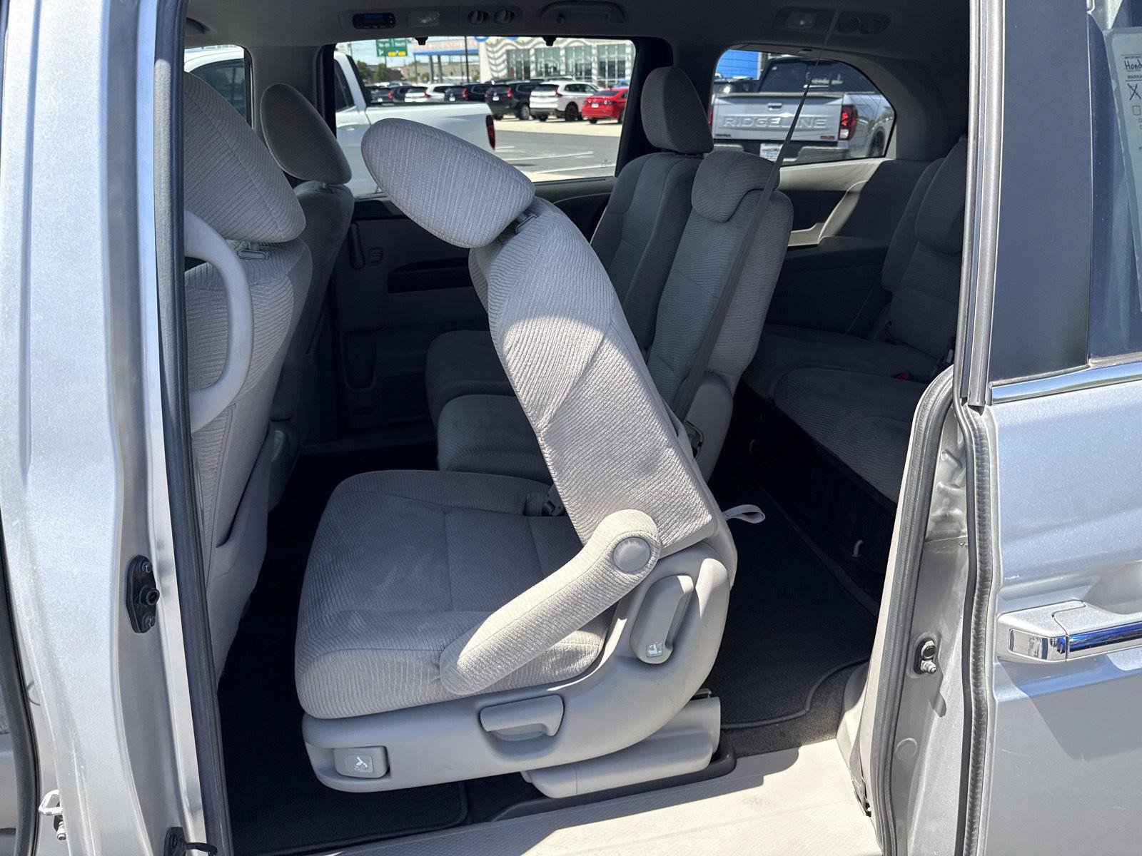 Used 2012 Honda Odyssey EX image 23