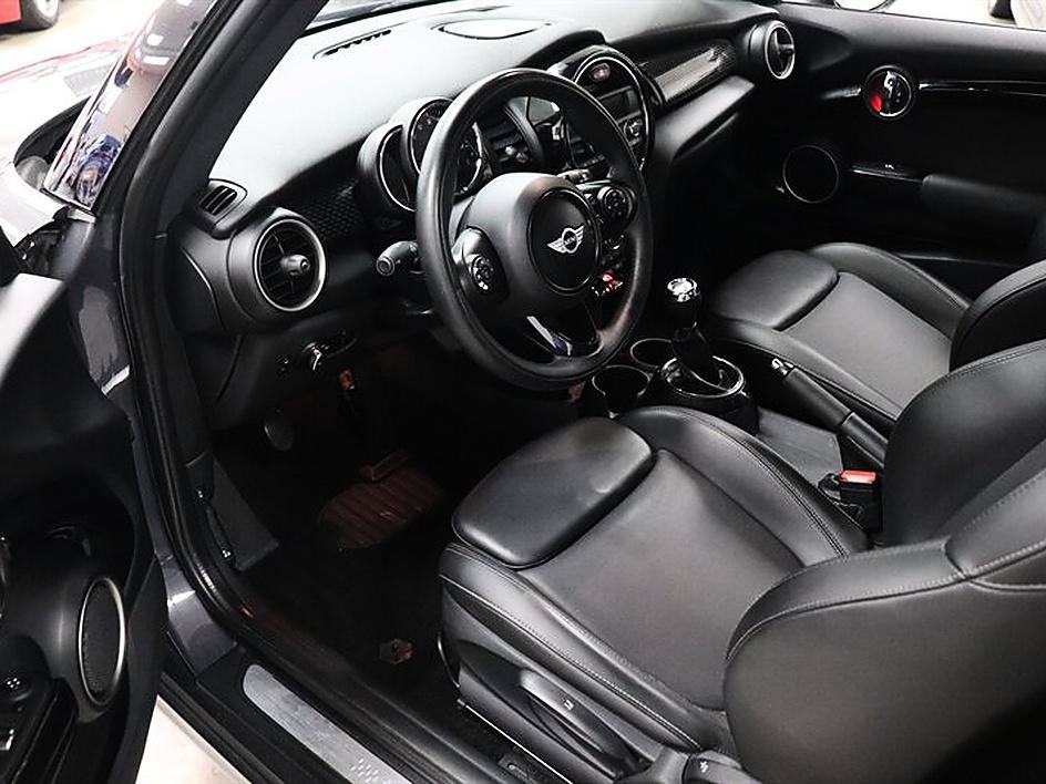 Used 2014 MINI Cooper S FWD image 9