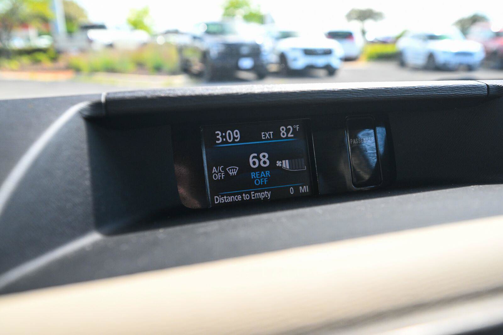 Used 2011 Toyota Sienna Limited w/ Premium Pkg FWD image 42
